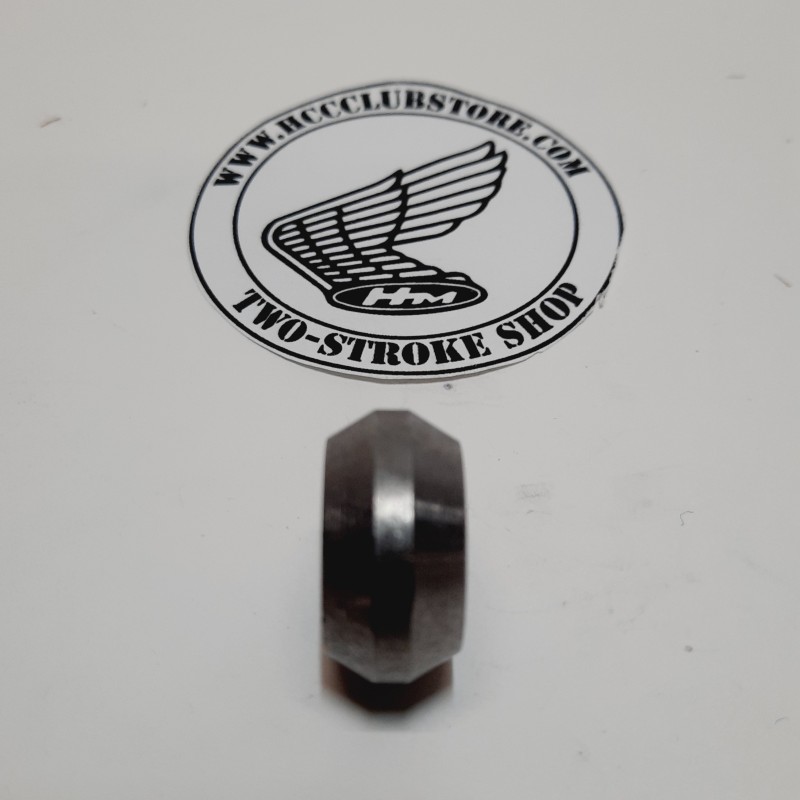 Low model variator housing spacer - photo 2